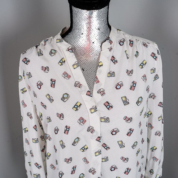 NWOT graphic Camera shirt - Medium - Picture 2 of 4